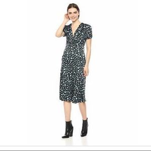 Beautiful and comfortable V neck maxi dress